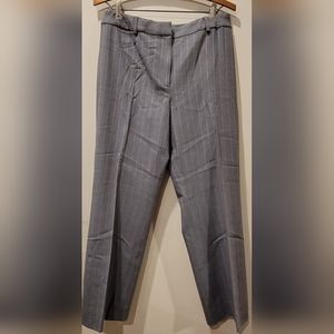 Ann Taylor LOFT - Dressy pants, front welt pocket, zipper, rear pockets, Size 8P